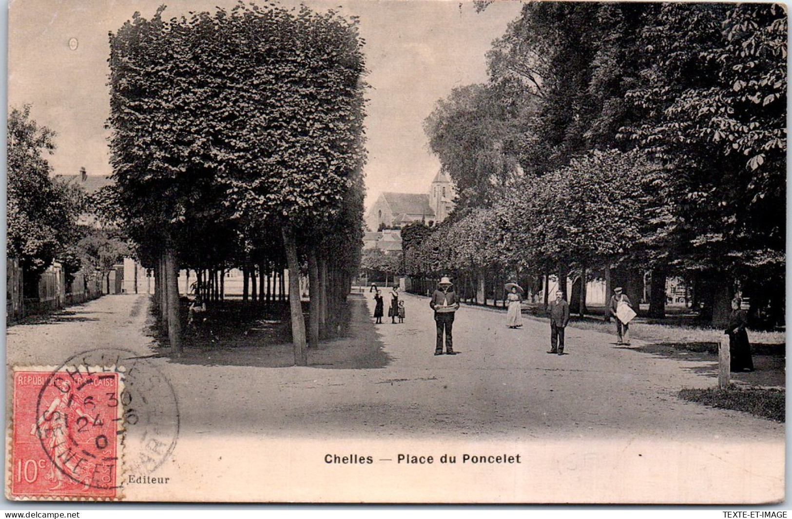 77 CHELLES - La Place Du Poncelet  - Chelles