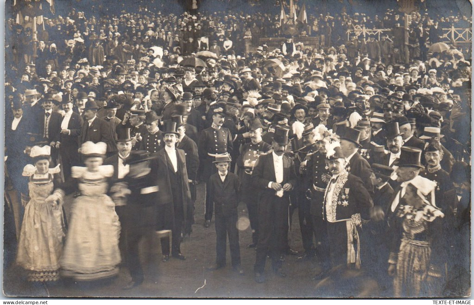 29 QUIMPER - CARTE PHOTO - Ceremonie Non Datee. - Quimper