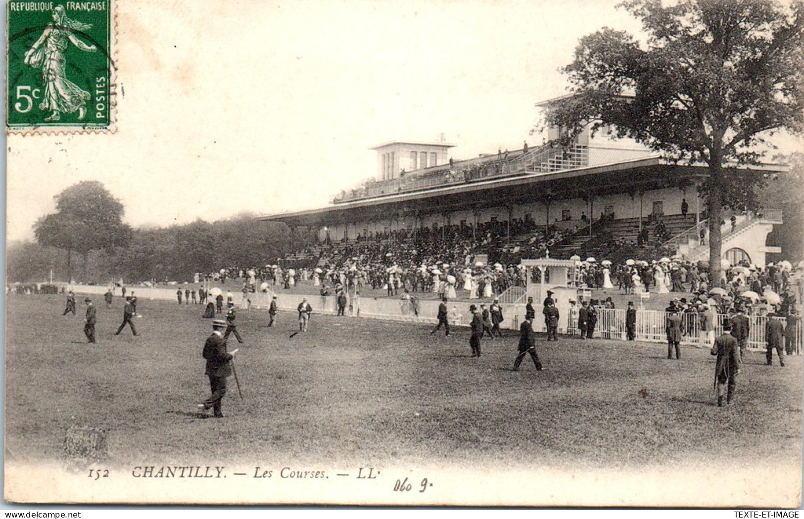 60 CHANTILLY - Les Tribunes Depuis Les Pelouses  - Chantilly