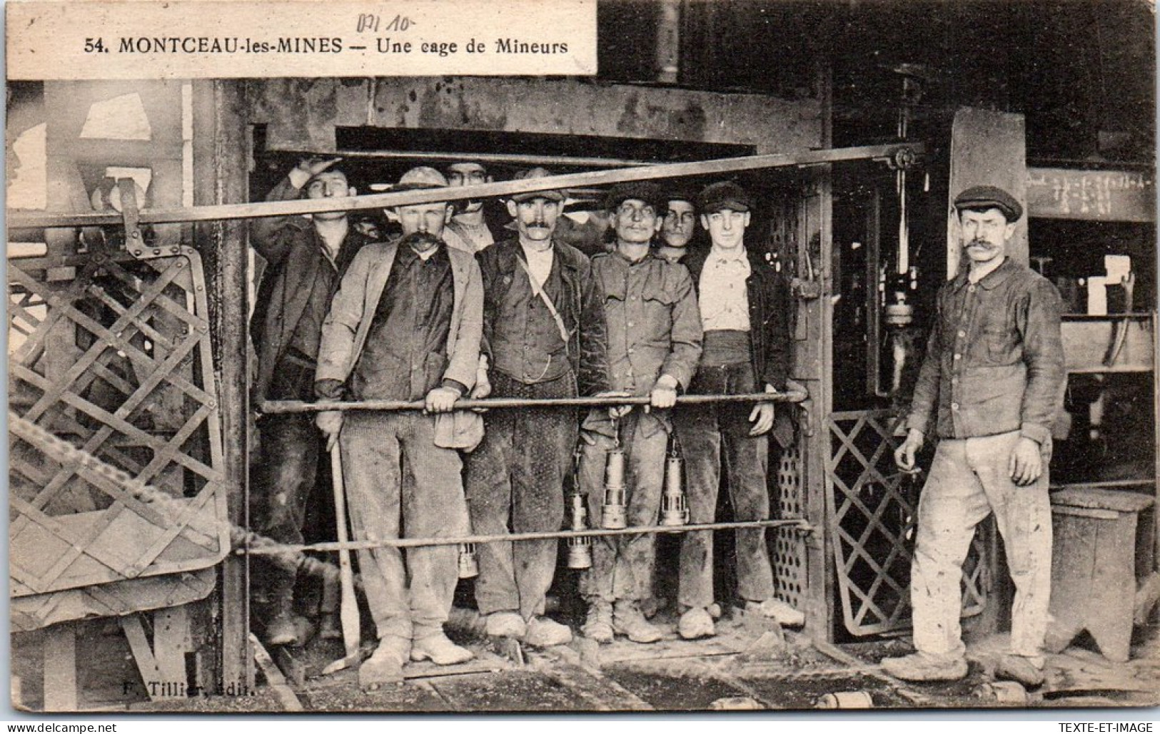 71 MONTCEAU LES MINES - Une Cage De Mineurs. - Montceau Les Mines