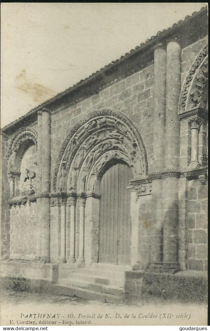 Parthenay - Portail De N.-D. De La Couldre (XIIe Siècle) - (P) - Parthenay