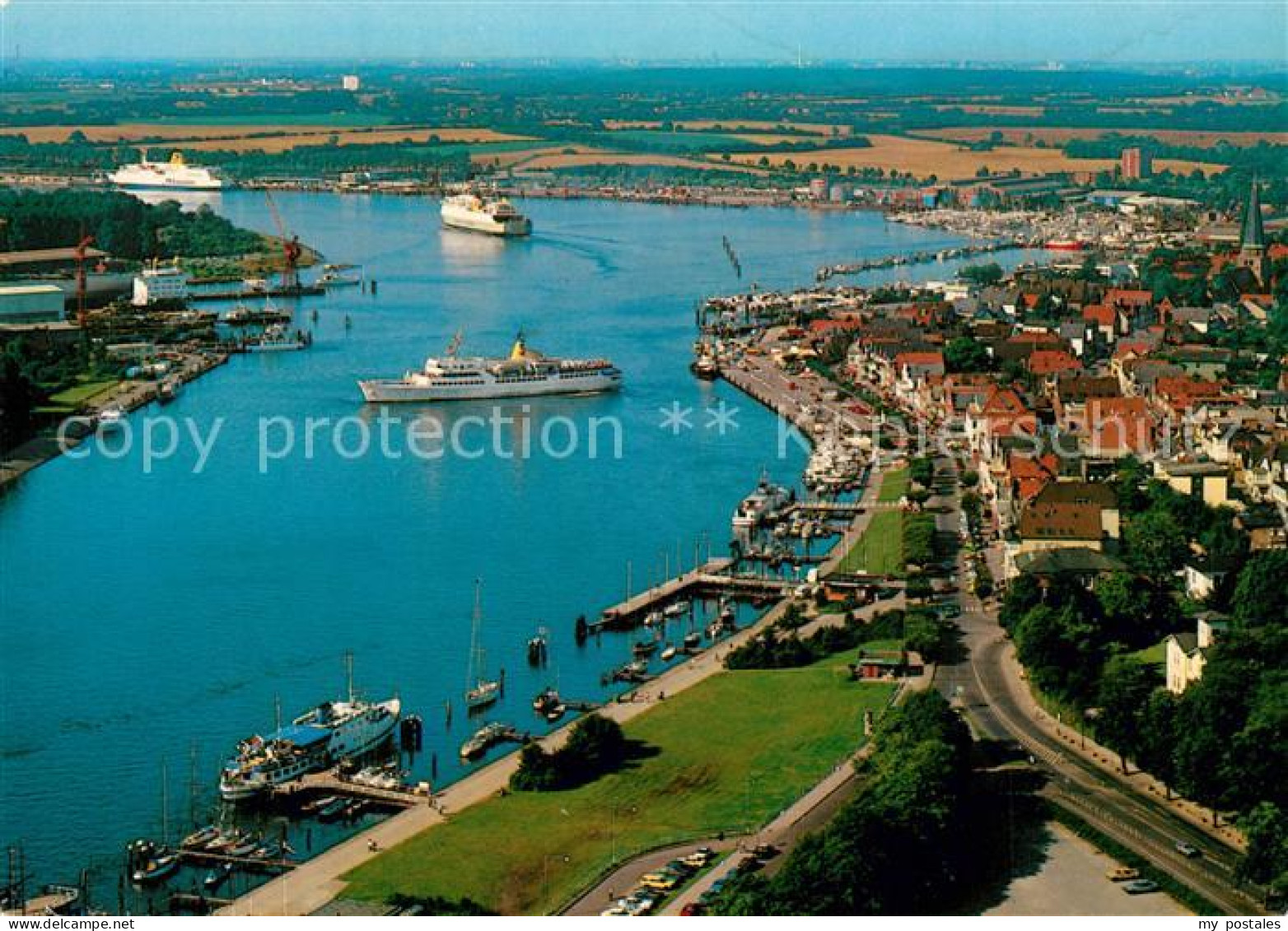 73241378 Travemuende Ostseebad Fliegeraufnahme Hafen Travemuende Ostseebad - Luebeck