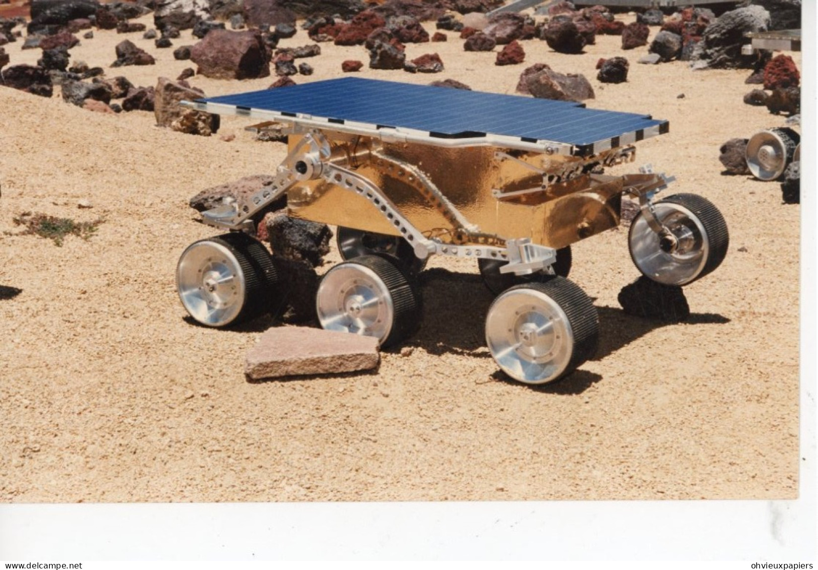 PLANETE MARS / SOJOURNER VEHICLE TO LAND MARS  LA SONDE SEJOURNER A ROULE SUR MARS 1/07/1997 - Auto's