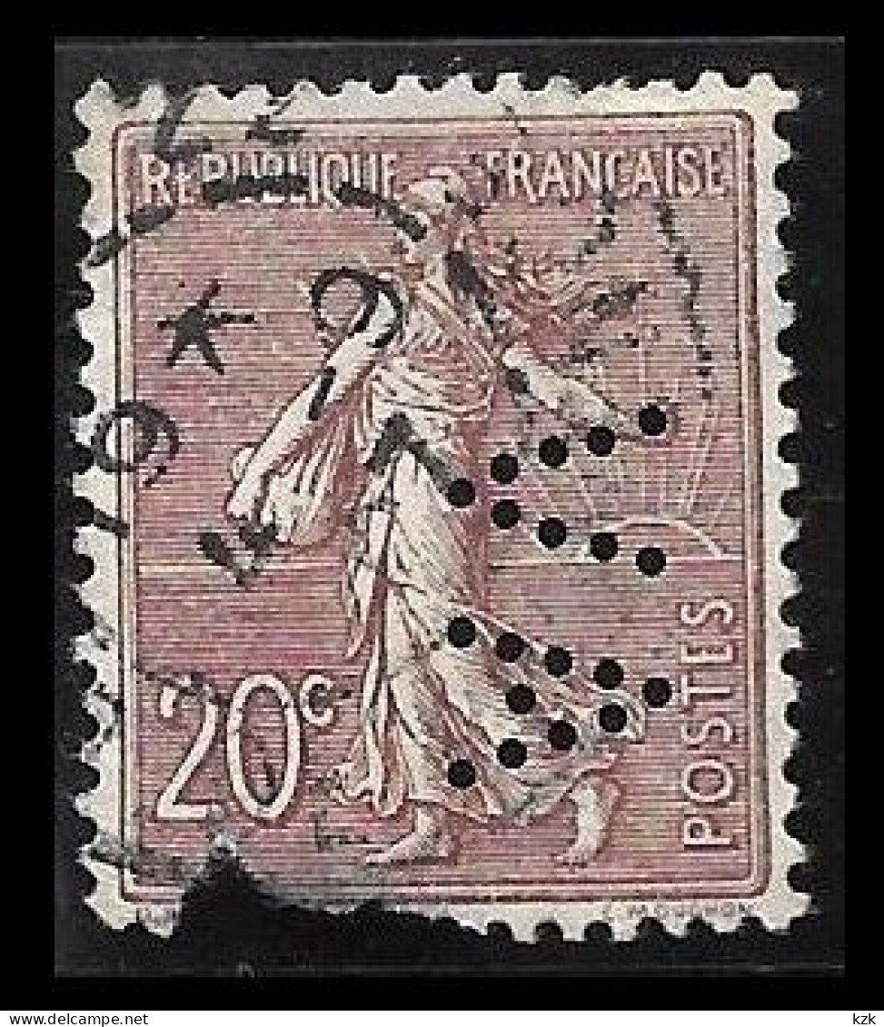 1 04	05	03	N°	131	Perforé	-	AV 194 - Used Stamps