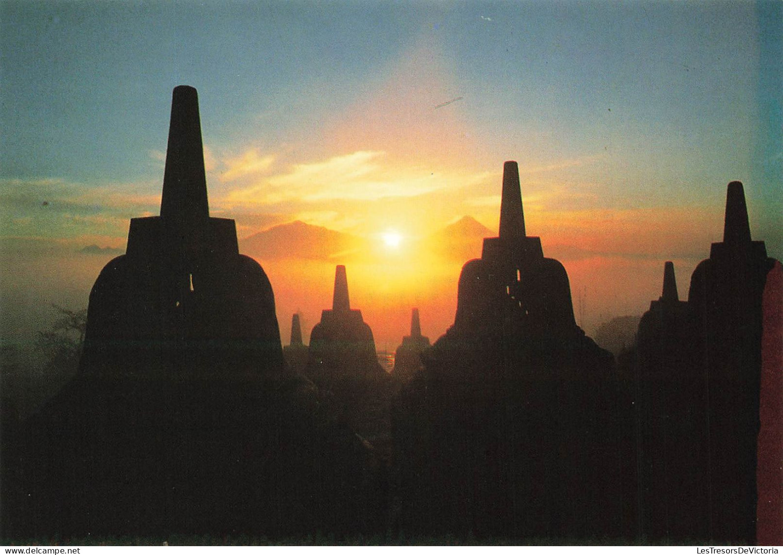 INDONESIE - Sunrise At Borobudur Temple 8th Ad - Central Java - Indonesia - Carte Postale - Indonesia
