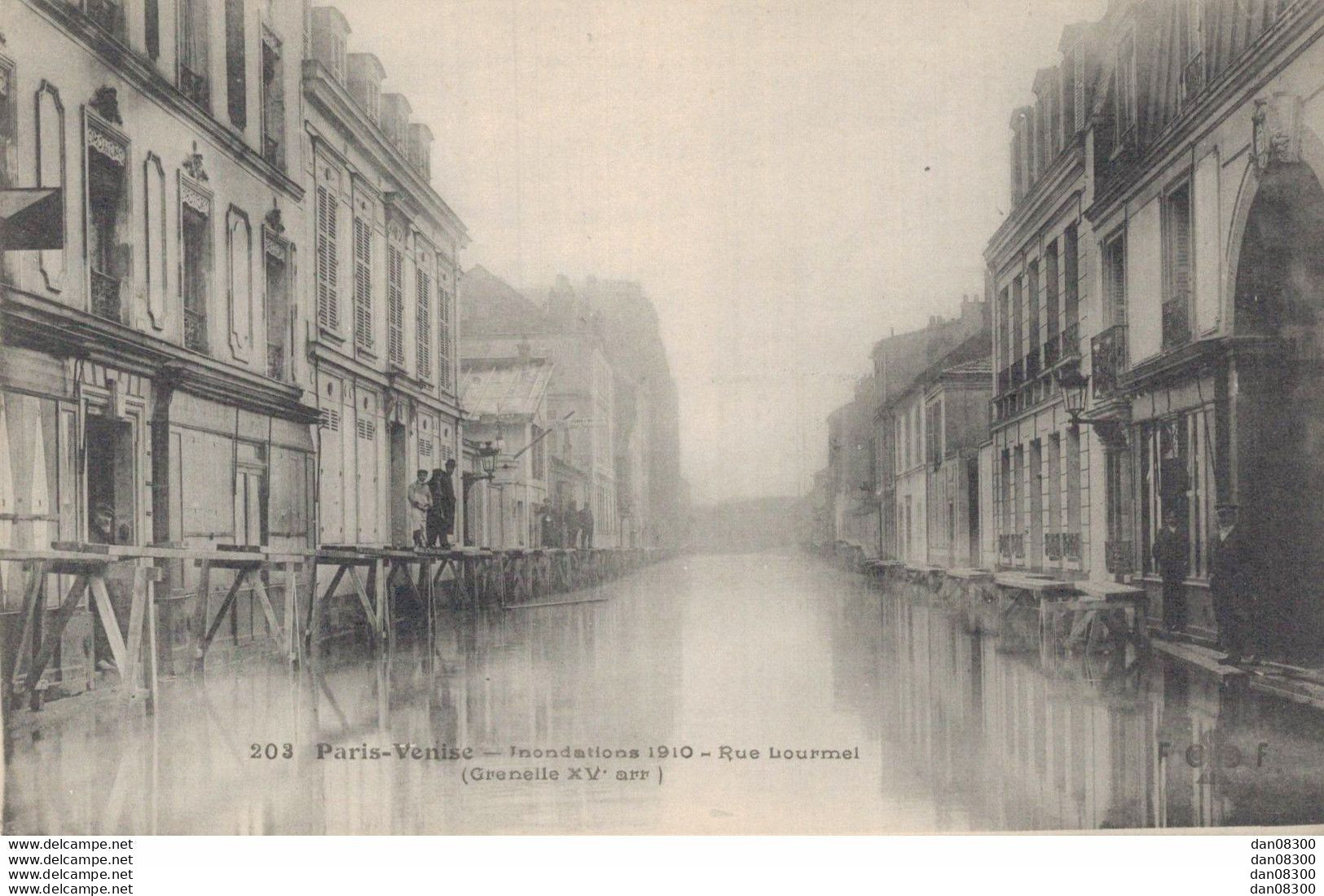 75 PARIS VENISE INONDATIONS 1910 RUE LOURMEL - De Overstroming Van 1910