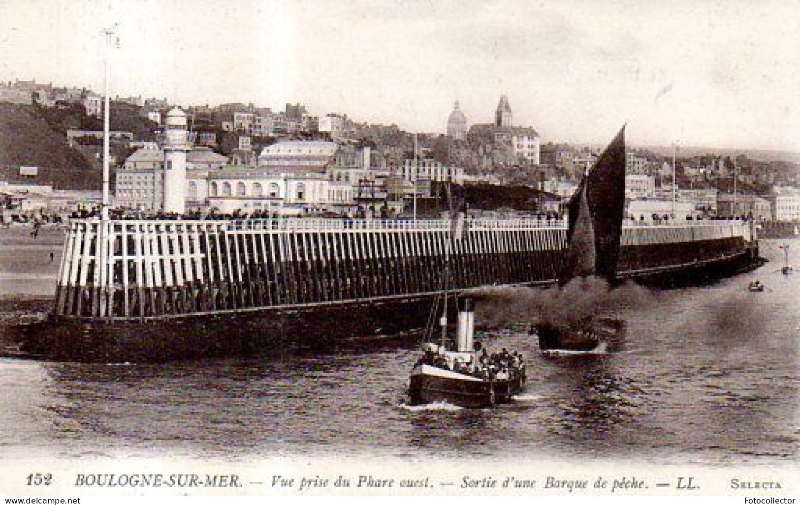 Boulogne Sur Mer (62) : Sortie D'une Barque De Pêche - Boulogne Sur Mer