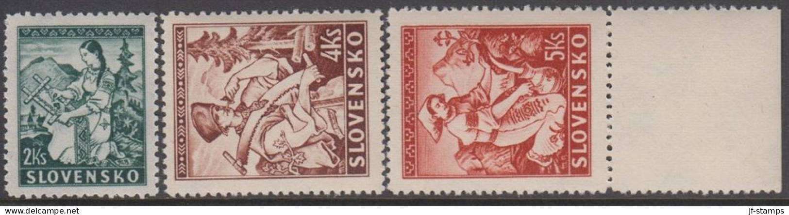 1939. SLOVENSKO National Cloths. Complete Set Of 3 Stamps. Never Hinged. (Michel 43-45) - JF365896 - Ungebraucht