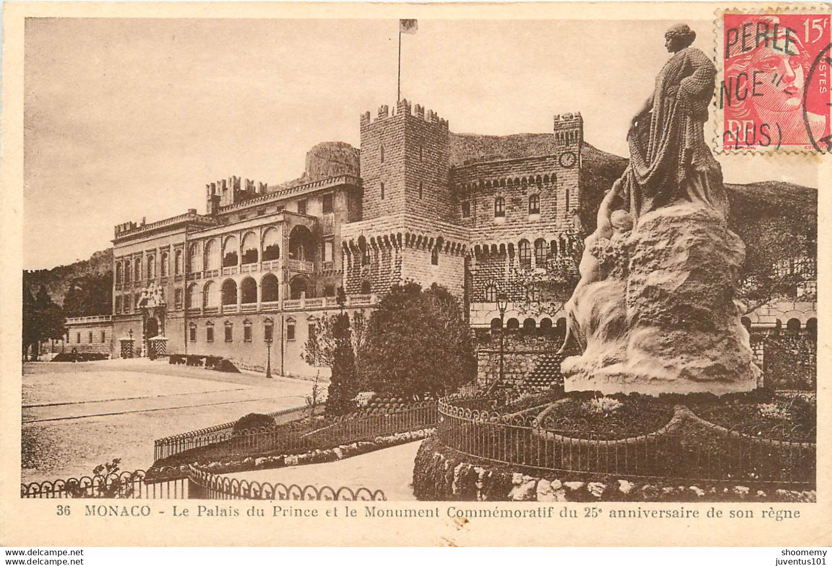 CPA Monaco-Le Palais Du Prince Et Le Monument-Timbre      L1065 - Prinselijk Paleis