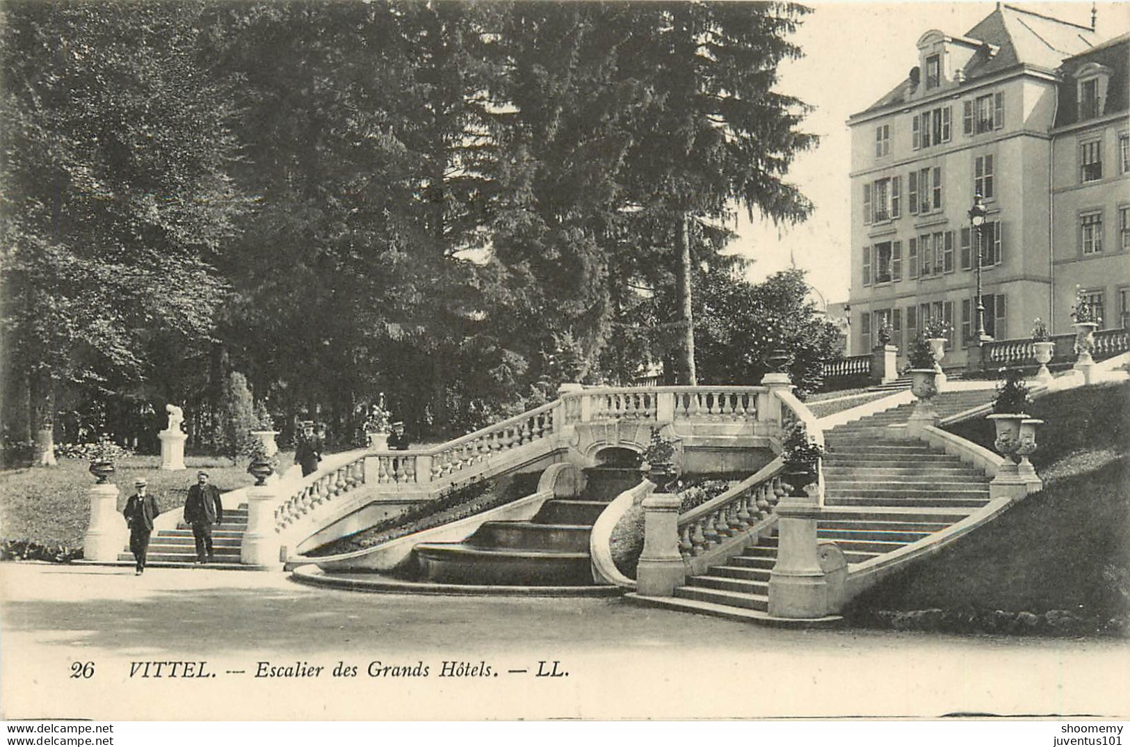 CPA Vittel-Escalier Des Grands Hôtels   L1060 - Contrexeville