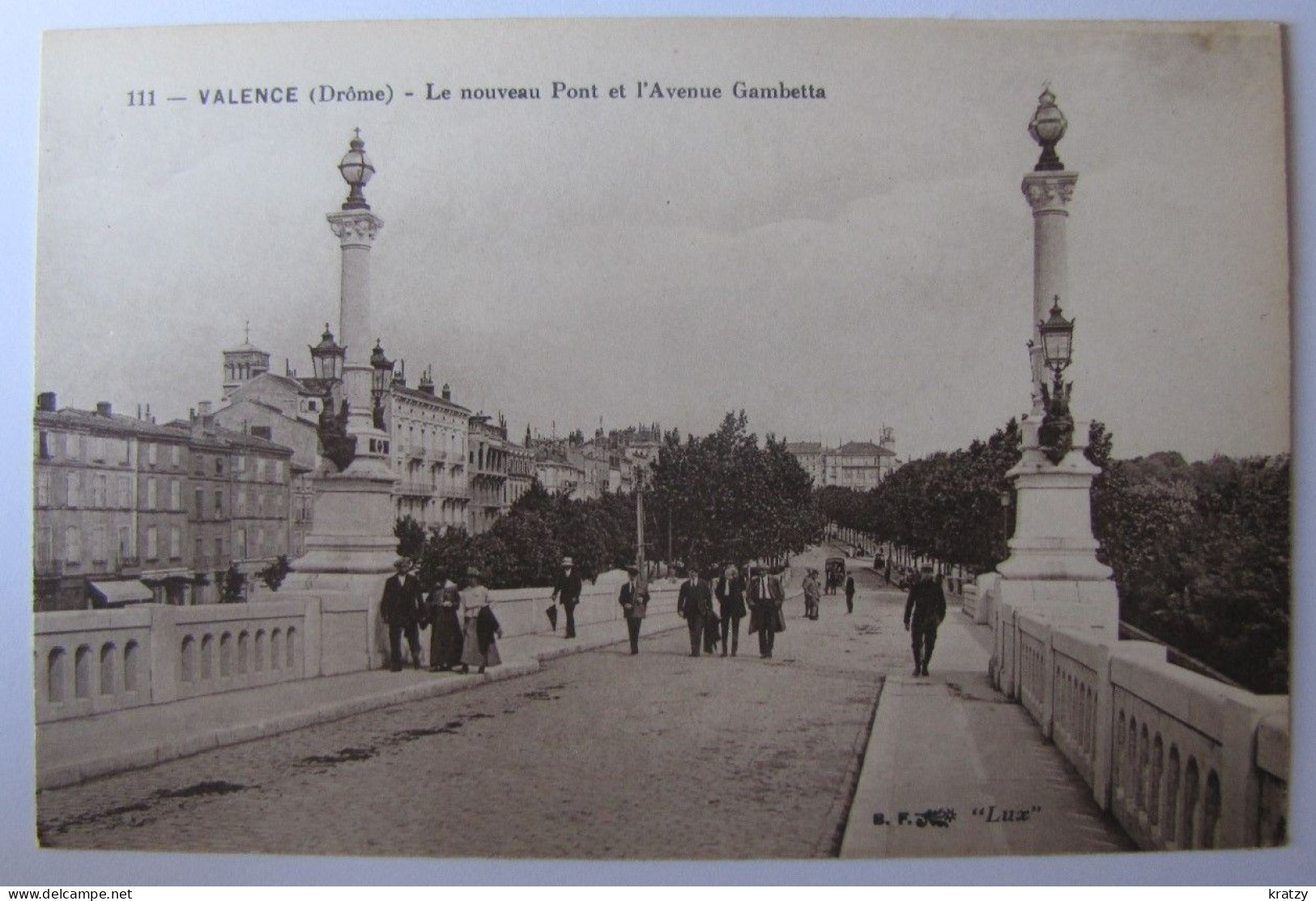 FRANCE - DRÔME - VALENCE - Le Nouveau Pont Et L'Avenue Gambetta - Valence