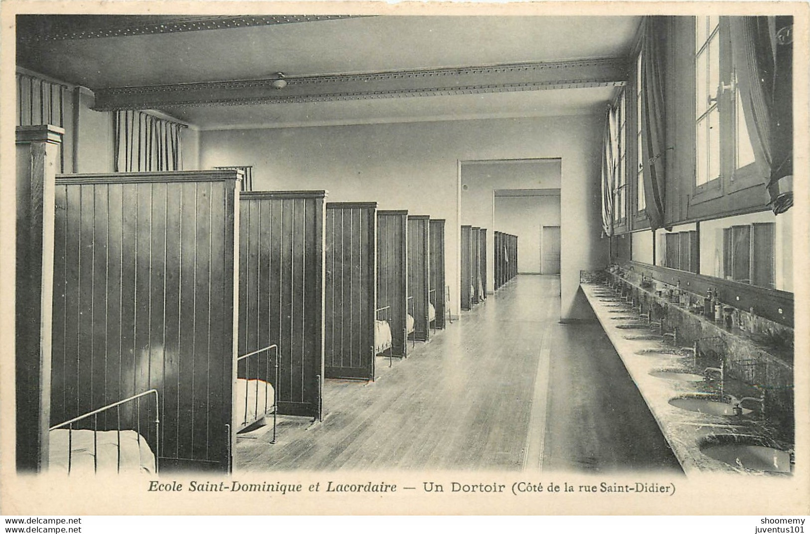 CPA Paris-Ecole Saint Dominique Et Lacordaire-Un Dortoir    L1241 - Bildung, Schulen & Universitäten