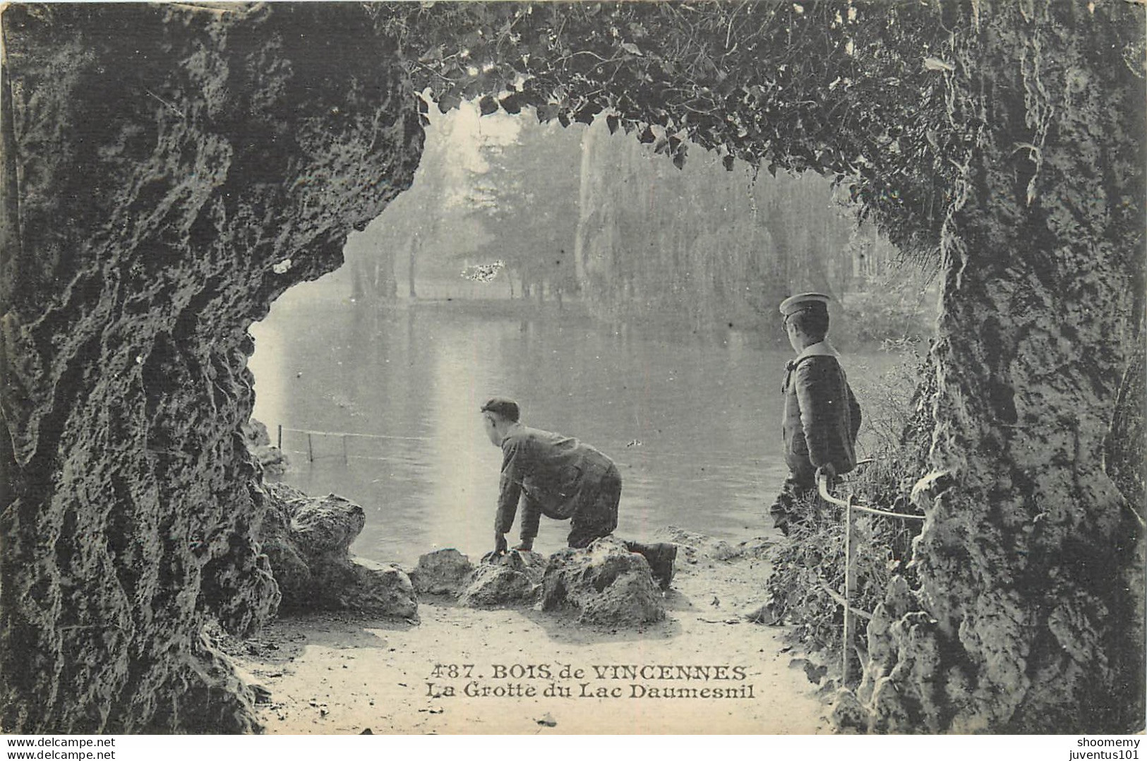 CPA Bois De Vincennes-La Grotte Du Lac Daumesnil     L1236 - Vincennes