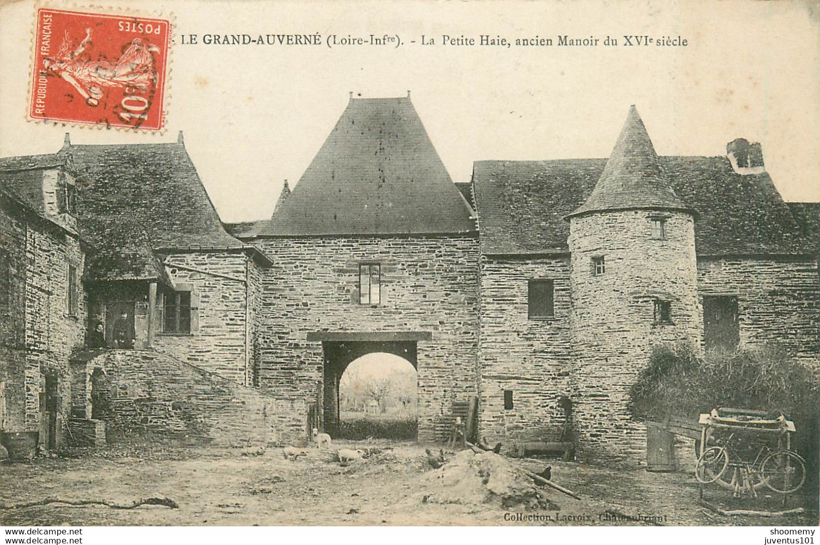 CPA Grand Auverné-La Petite Haie, Ancien Manoir-Timbre      L1487 - Other & Unclassified
