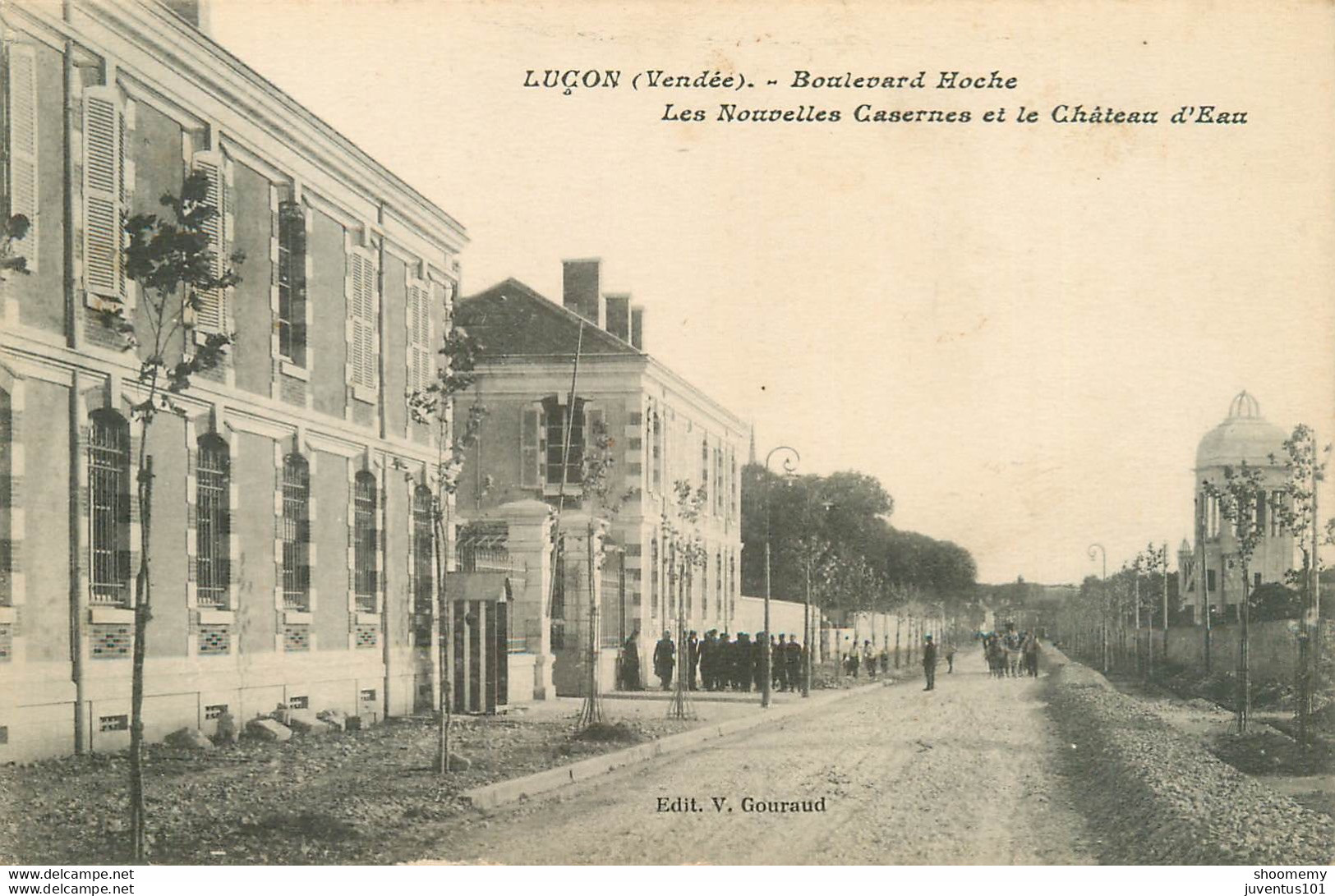 CPA Luçon-Boulevard Hoche-Les Nouvelles Casernes Et Le Château D'eau    L1466 - Lucon