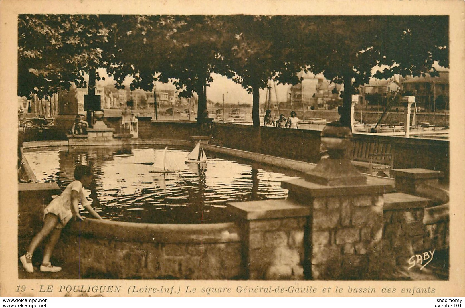 CPA Le Pouliguen-Le Square Général De Gaulle Et Le Bassin Des Enfants      L1542 - Le Pouliguen