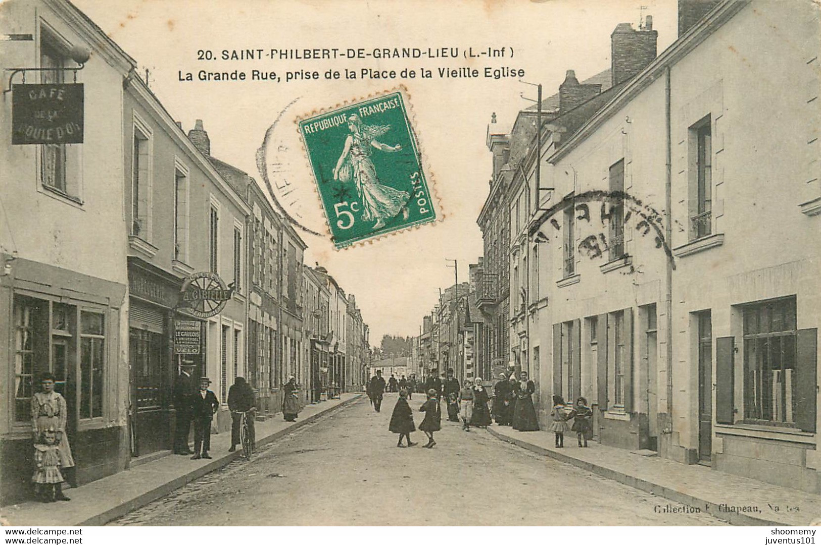 CPA Saint Philbert De Grand Lieu-La Grande Rue,prise De La Place De La Vieille église-Timbre      L1540 - Saint-Philbert-de-Grand-Lieu