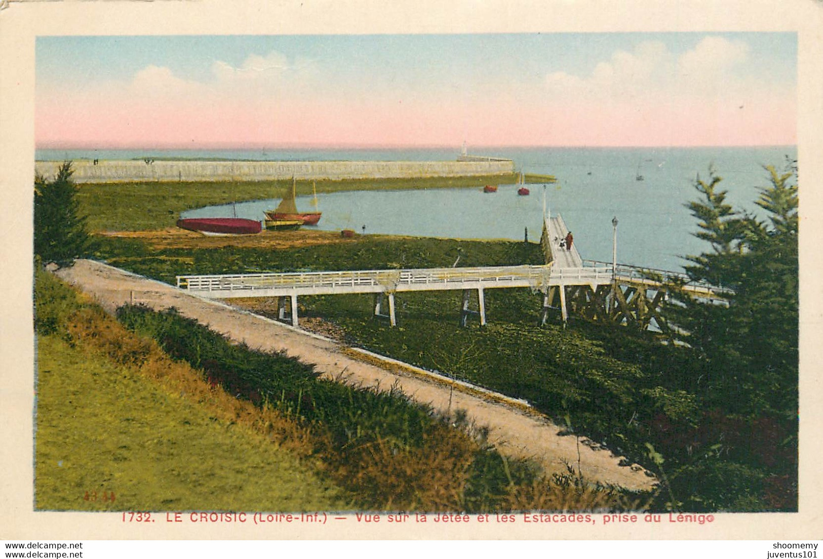 CPA Le Croisic-Vue Sur La Jetée Et Les Estacades      L1541 - Le Croisic