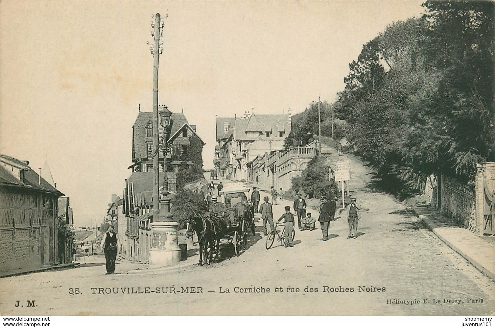 CPA Trouville-La Corniche Et Rue Des Roches Noires    L1495 - Trouville