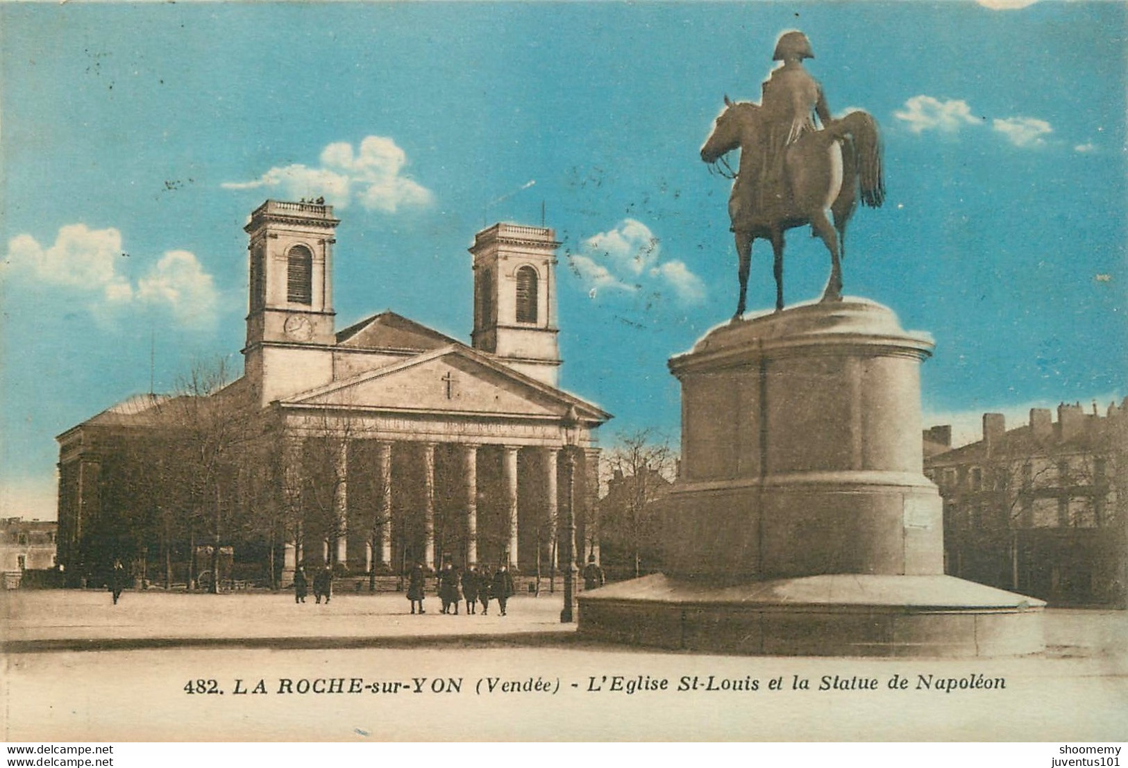 CPA La Roche Sur Yon-L'église St-Louis Et La Statue De Napoléon-482-Timbre        L1627 - La Roche Sur Yon