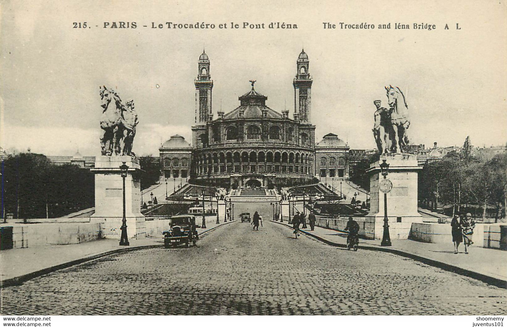 CPA Paris-Le Trocadéro Et Le Pont D'Iéna      L1677 - Otros Monumentos
