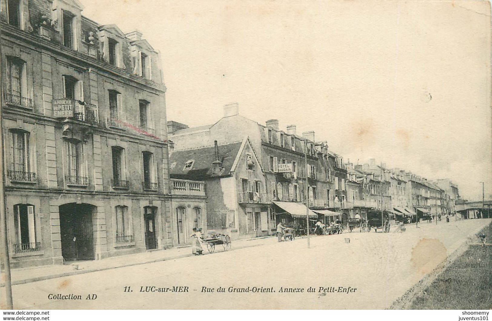 CPA Luc Sur Mer-Rue Du Grand Orient-11    L1703 - Luc Sur Mer