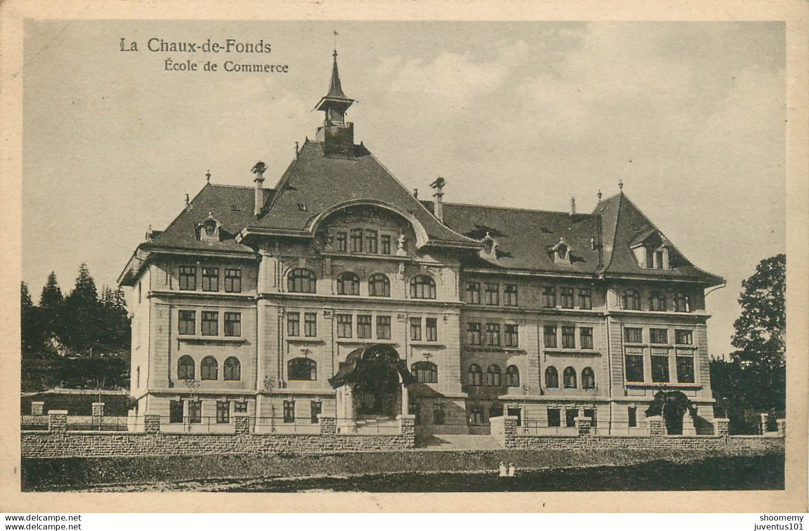 CPA La Chaux De Fonds-Ecole De Commerce-RARE-Timbre     L2160 - La Chaux-de-Fonds