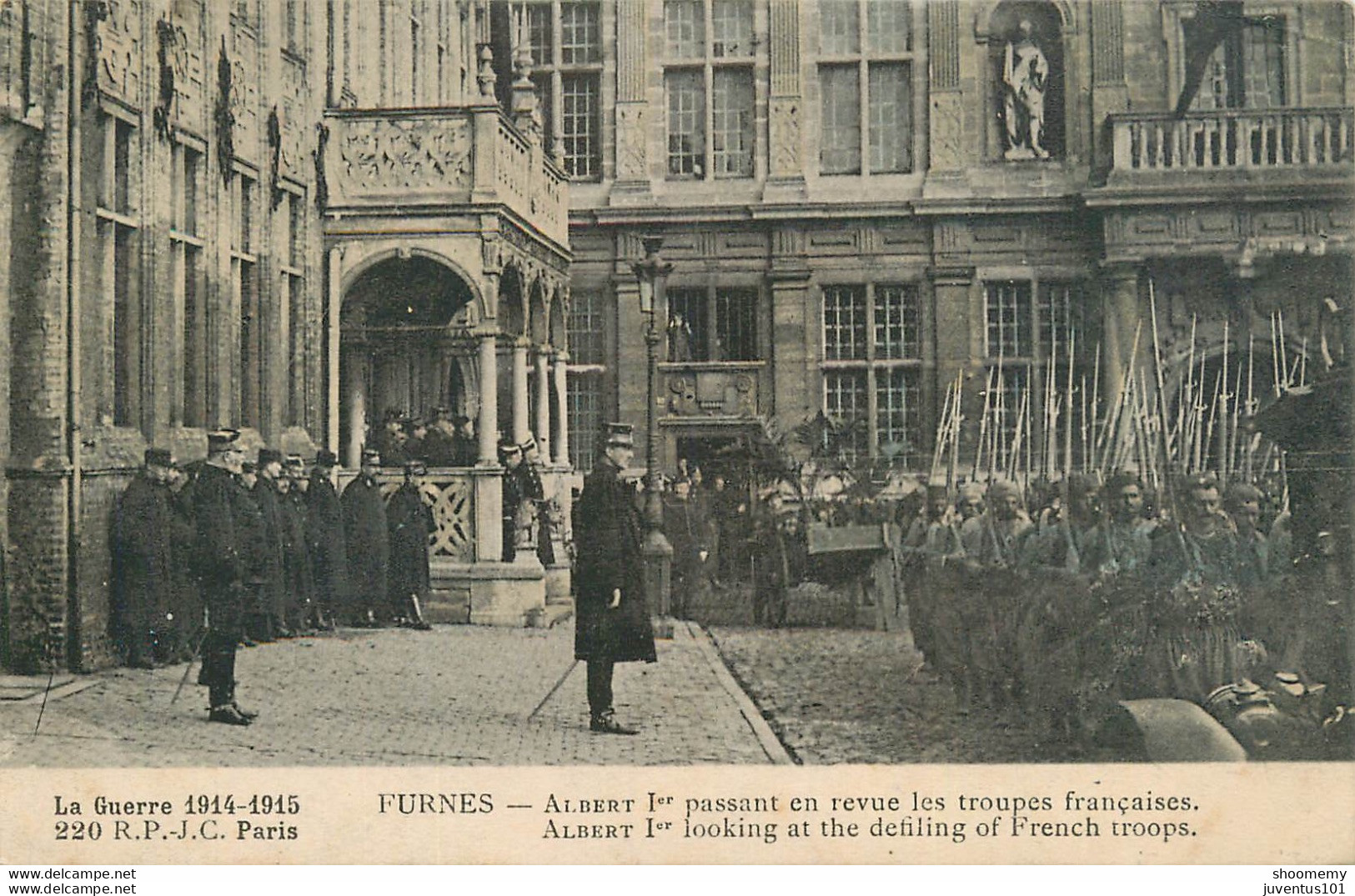 CPA Furnes-Albert 1er Passant En Revue Les Troupes Françaises    L2113 - Autres & Non Classés