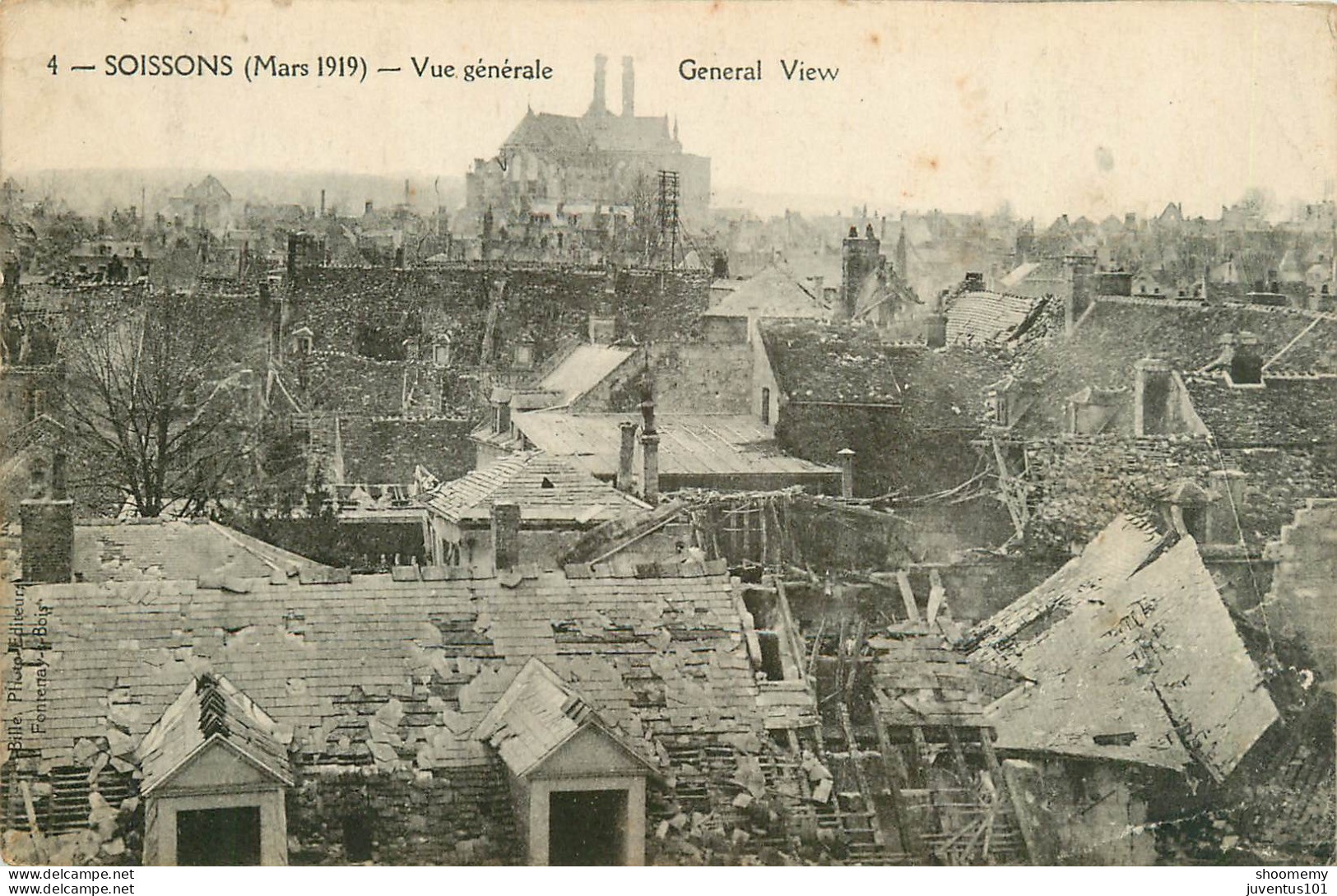 CPA Soissons-Vue Générale-4-Timbre     L2196 - Soissons