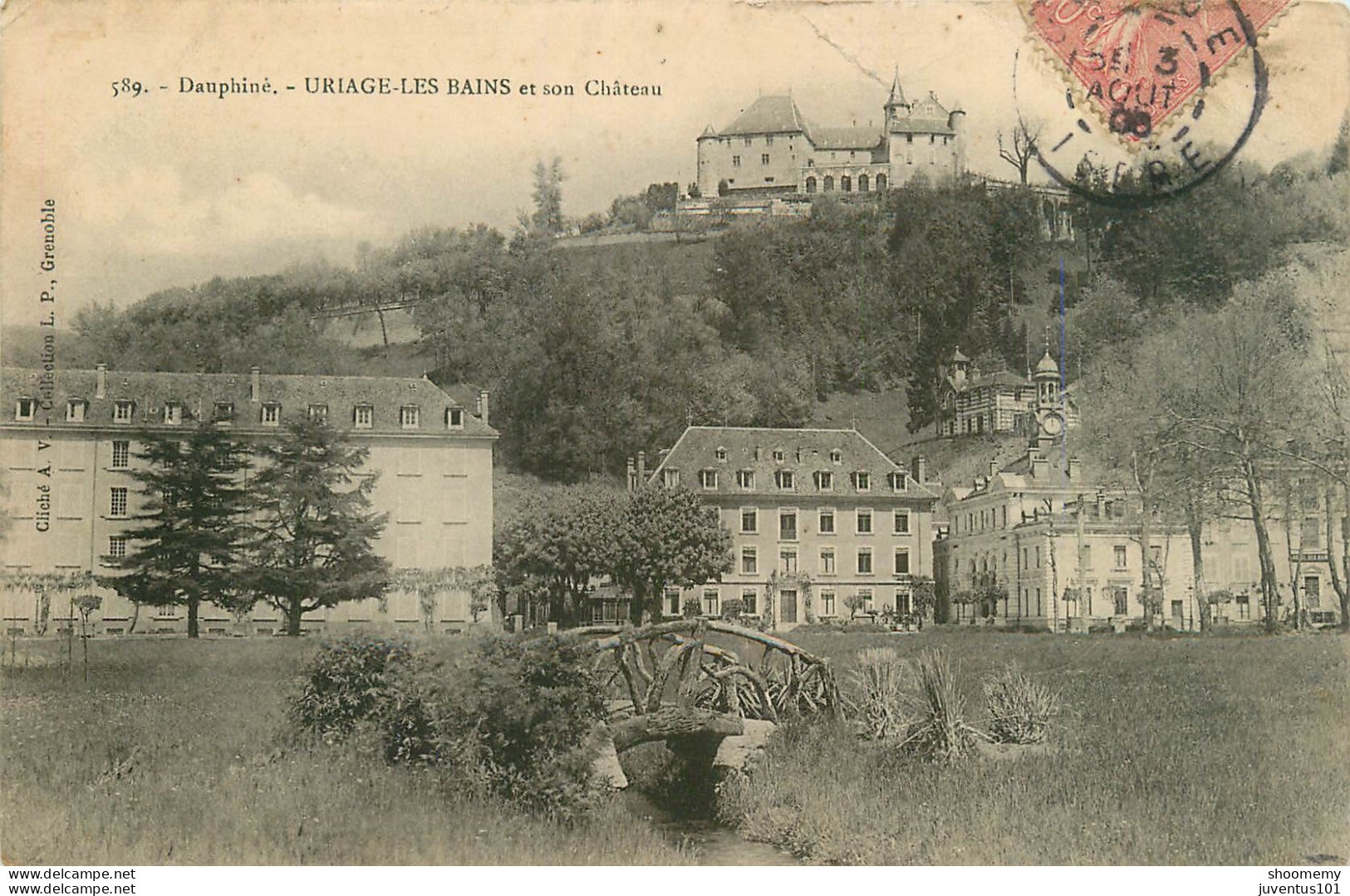 CPA Uriage Les Bains Et Son Château-589-Timbre      L2190 - Uriage