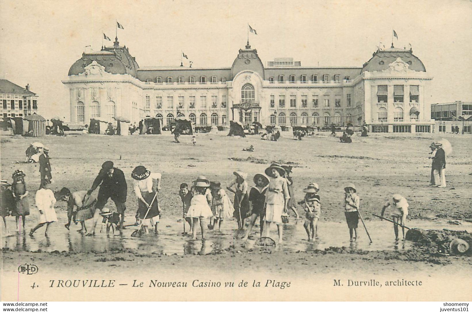 CPA Trouville-Le Nouveau Casino Vu De La Plage-4     L2163 - Trouville