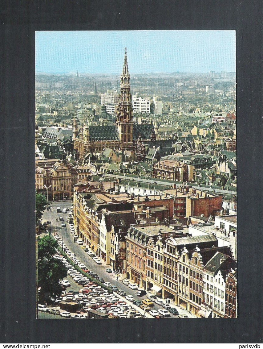 BRUSSEL - PANORAMA MET STADHUIS     (15.373) - Cartas Panorámicas