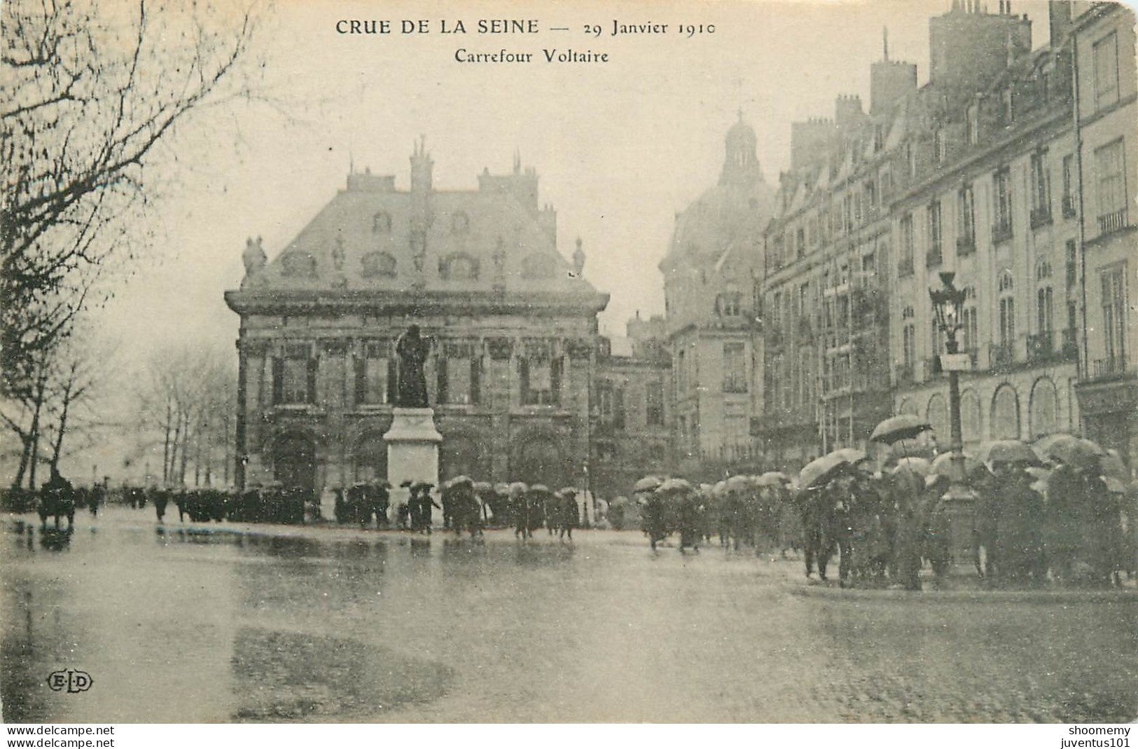 CPA Paris-Crue De La Seine-Carrefour Voltaire    L2283 - Paris Flood, 1910