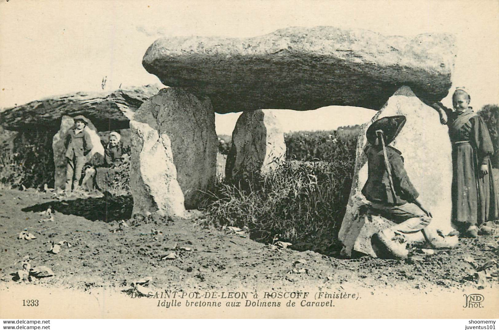 CPA De Saint Pol De Léon à Roscoff-Idylle Bretonne Aux Dolmens De Caravel-1233    L2382 - Saint-Pol-de-Léon