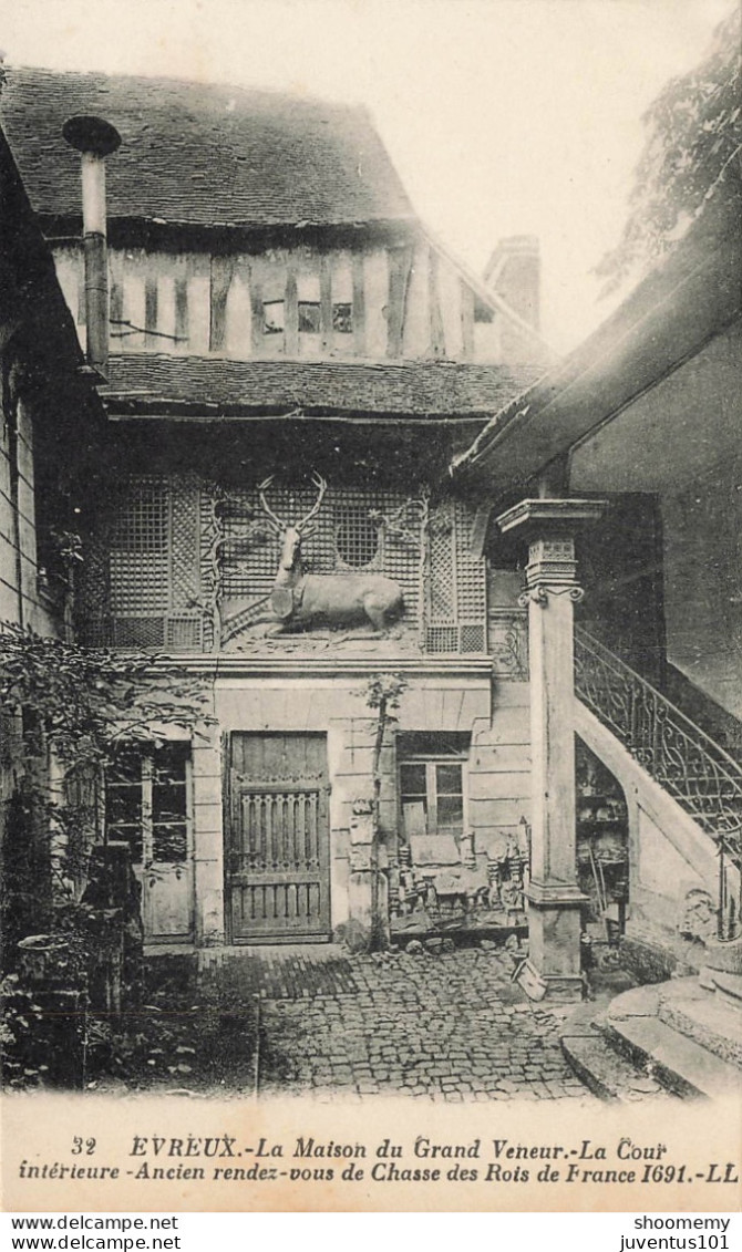 CPA Evreux-La Maison Du Grand Veneur-La Cour-32       L2456 - Evreux