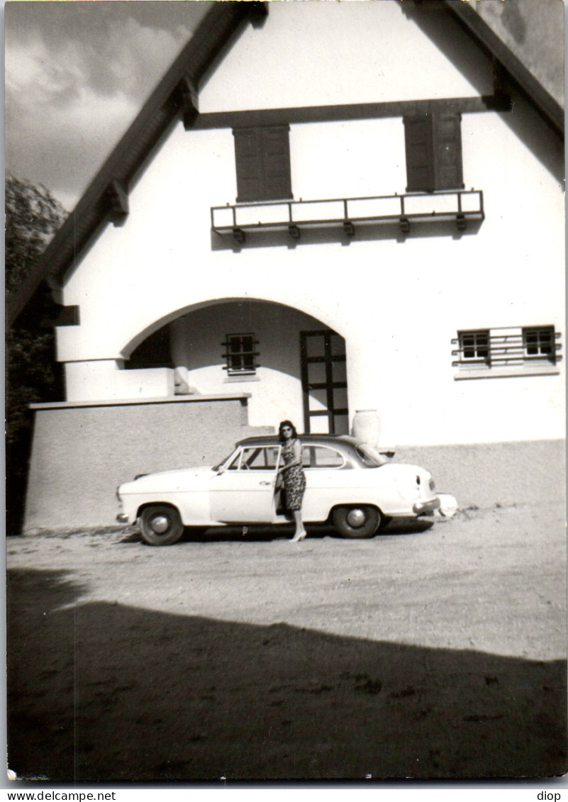 Photographie Photo Vintage Snapshot Amateur Automobile Voiture Auto Femme - Automobili