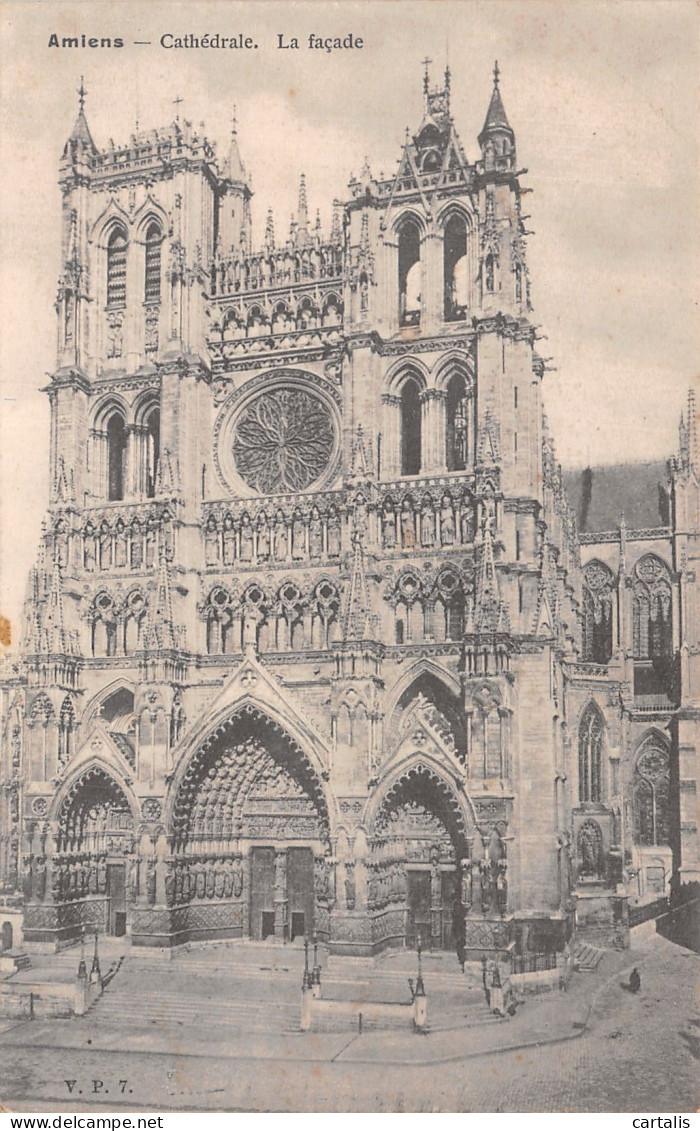 80-AMIENS-N°4476-G/0049 - Amiens