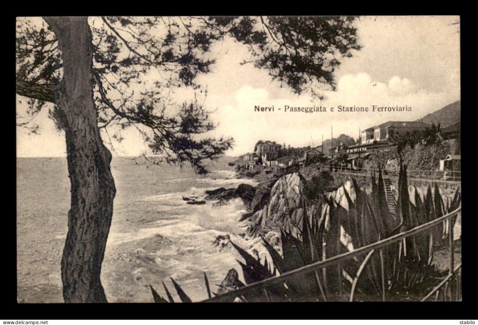 ITALIE - NERVI - PASSEGIATA E STAZIONE FERROVIARIA - Andere & Zonder Classificatie