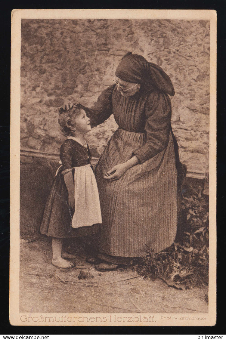 Großmütterchens Herzblatt, Photo Alte Frau Mädchen Zärtliche Geste, 27.8.1918 - Festa Della Mamma