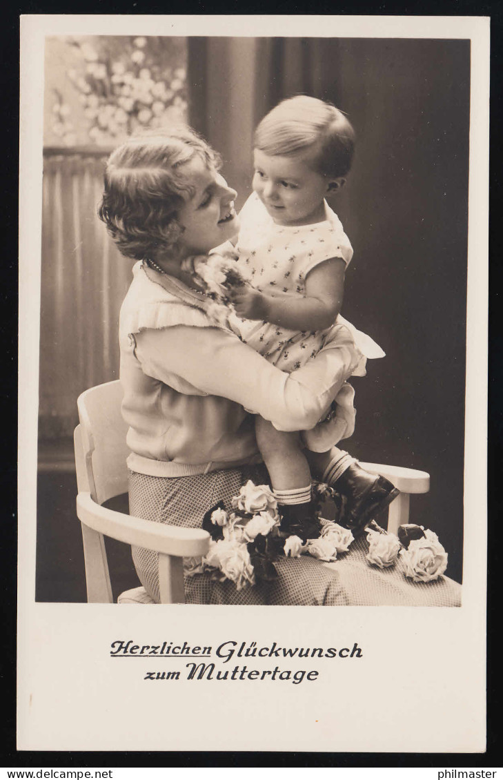 Frau Lächelnd Mit Kleinkind Auf Dem Arm Blumen Glückwunsch Muttertag Ungebraucht - Festa Della Mamma