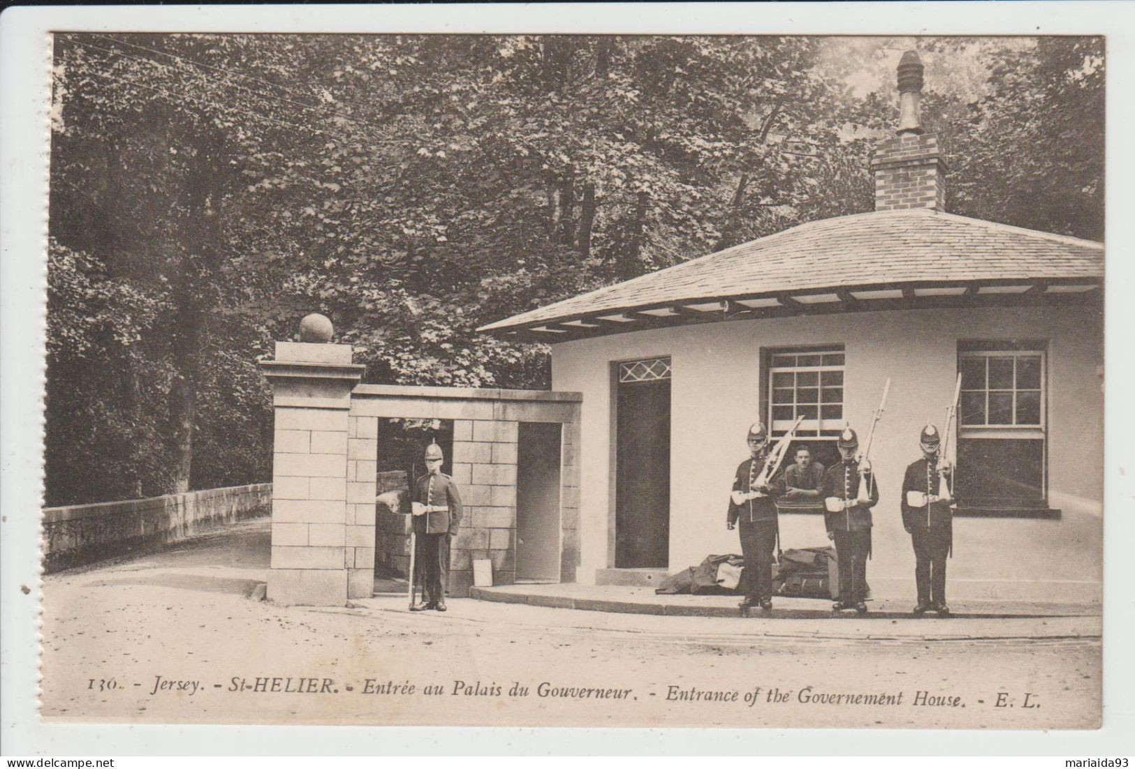 SAINT HELIER - JERSEY - ENTREE DU PALAIS DU GOUVERNEUR - St. Helier