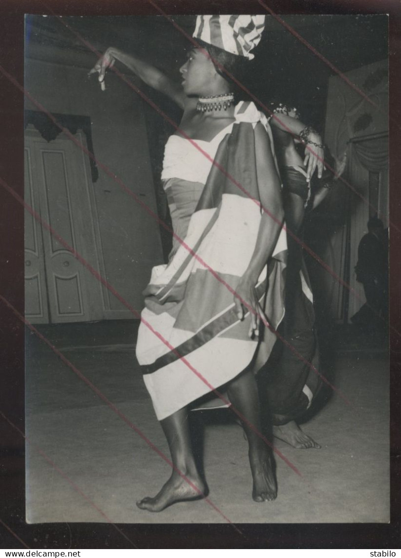 DANSE - KATHERINE DUNHAM ET SA TROUPE - 1949 /1959 - 8 PHOTOS FORMAT 13 X 18 CM