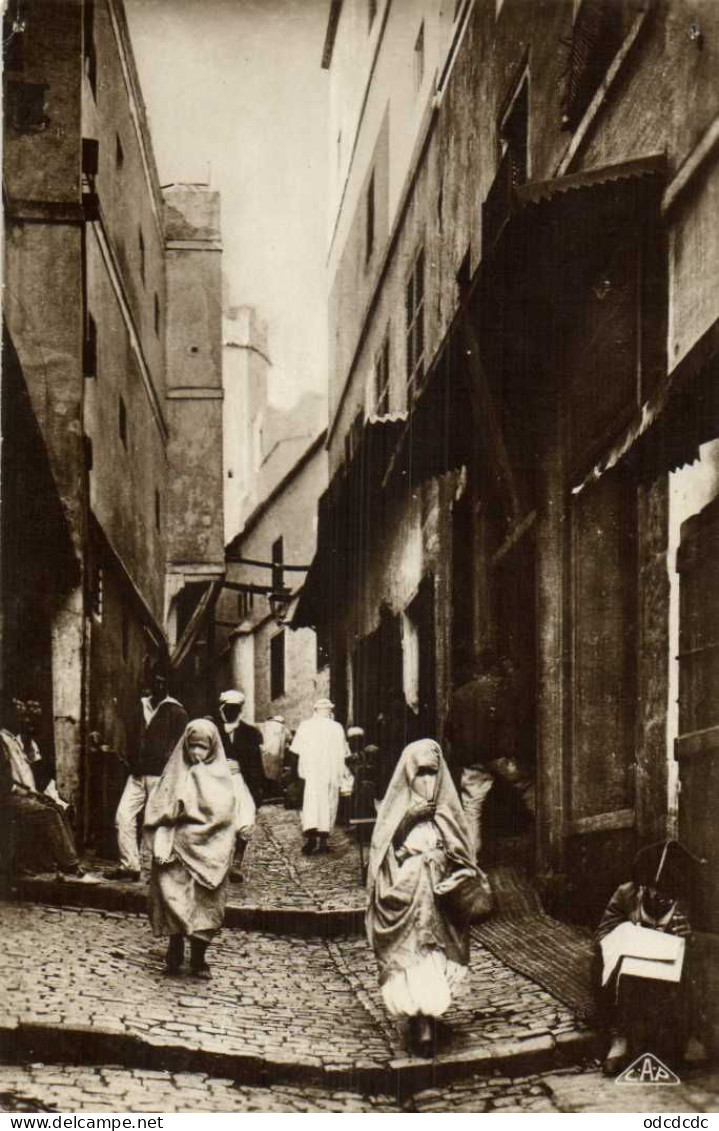 ALGER Une Rue De La Casbah  Animée   RV - Algiers