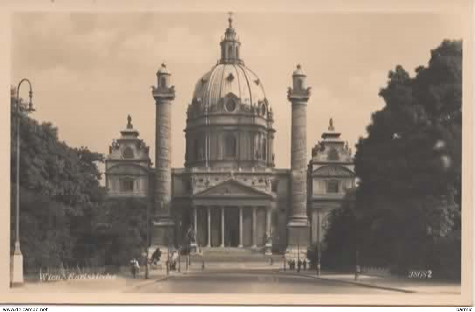 WIEN, KARLSKIRCHE REF 16150 - Iglesias