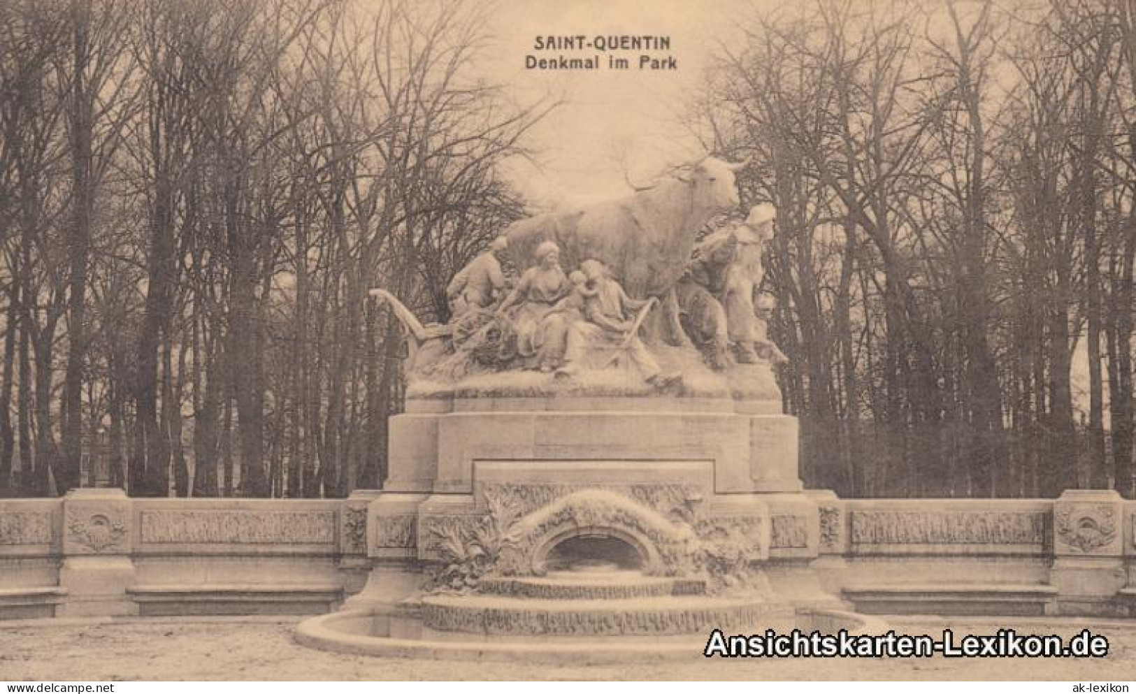 CPA Saint-Quentin Saint-Quentin Denkmal Im Park 1918  - Saint Quentin