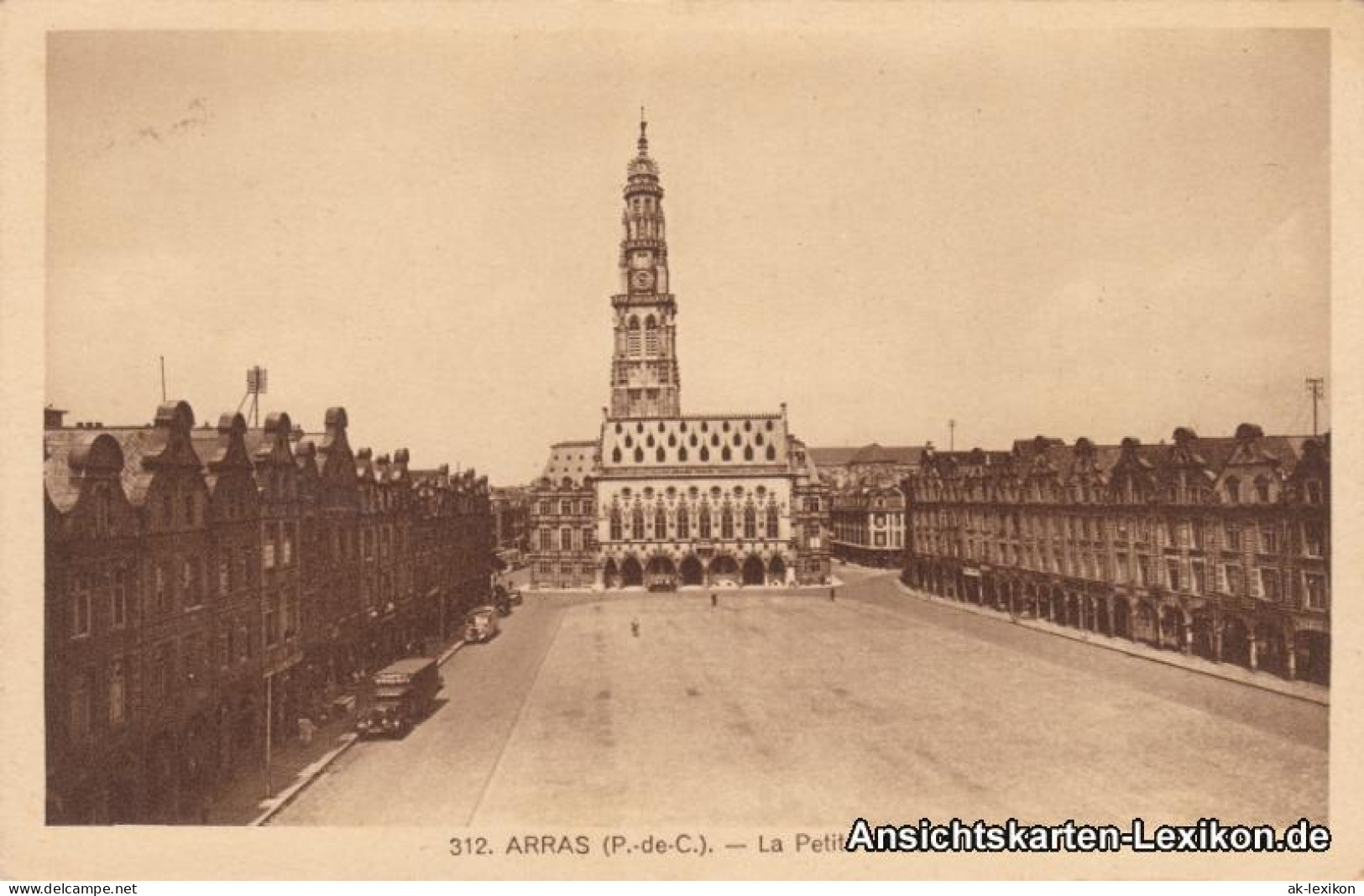 CPA Arras Atrecht Kleiner Platz (Le Petite Place) 1920 - Arras