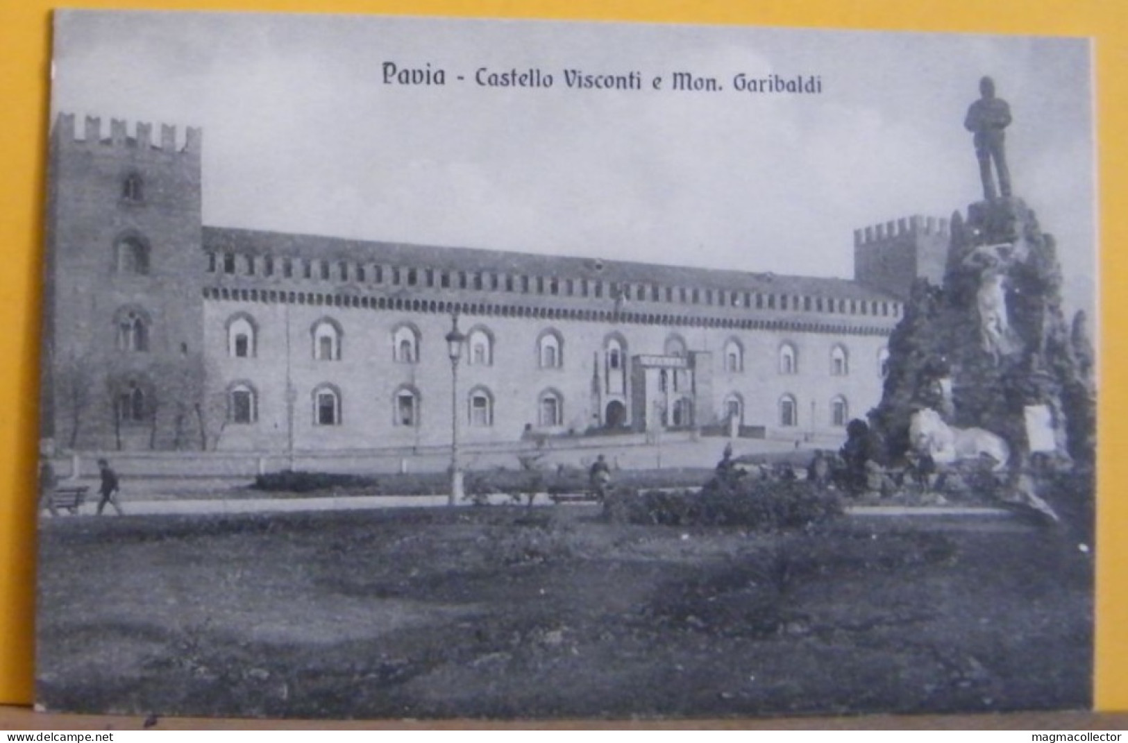 (PA/2) PAVIA - CASTELLO VISCONTI E MONUMENTO GARIBALDI - NON VIAGGIATA - Pavia