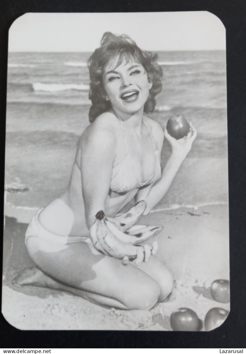 #16   Woman Femme -  Small Pocket Calendar Pin Up - Year 1967 - Tamaño Pequeño : 1961-70