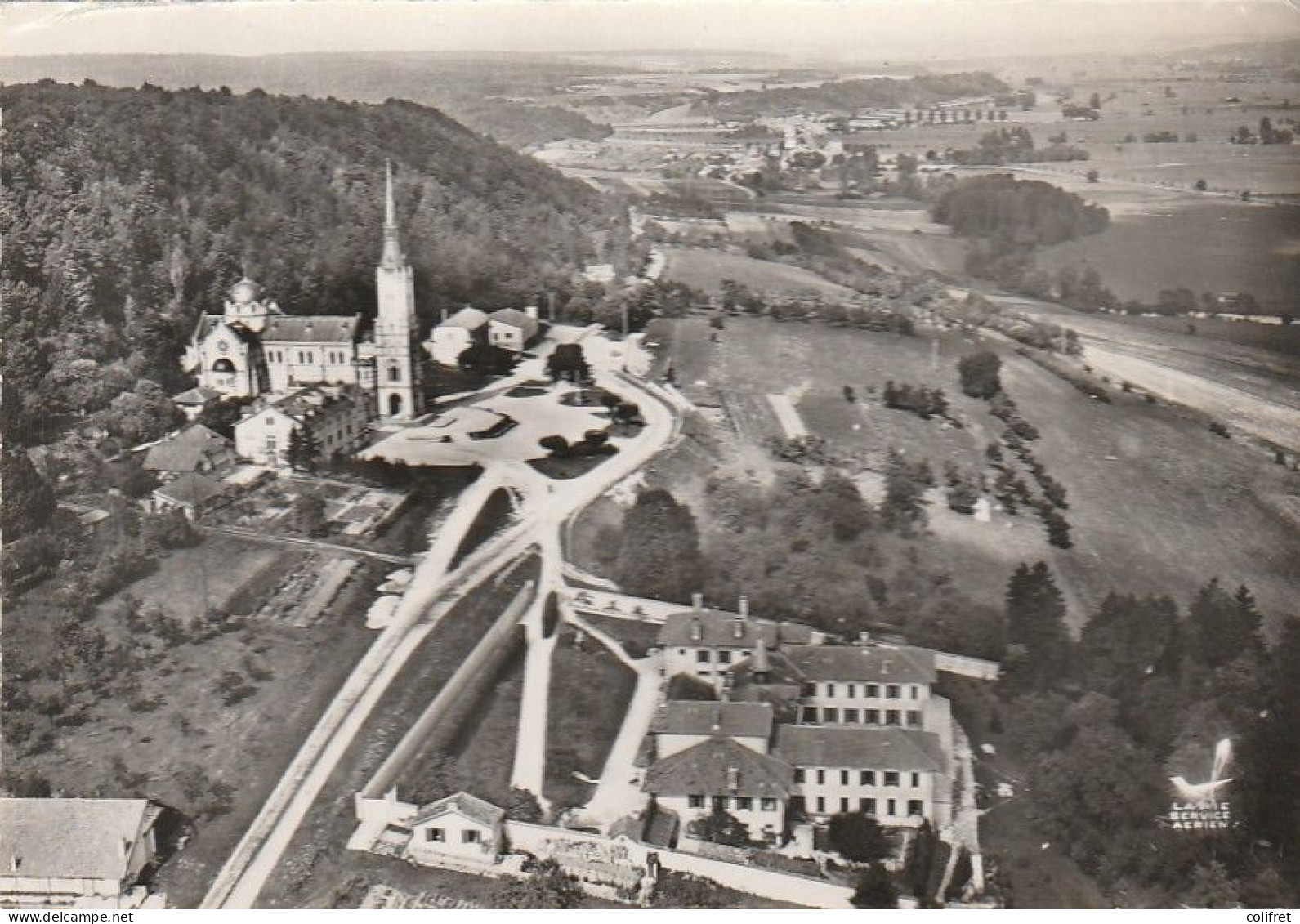 88 - Domrémy-la-Pucelle  -  Vue Aérienne  -   La Basilique Et Le Carmel - Domremy La Pucelle