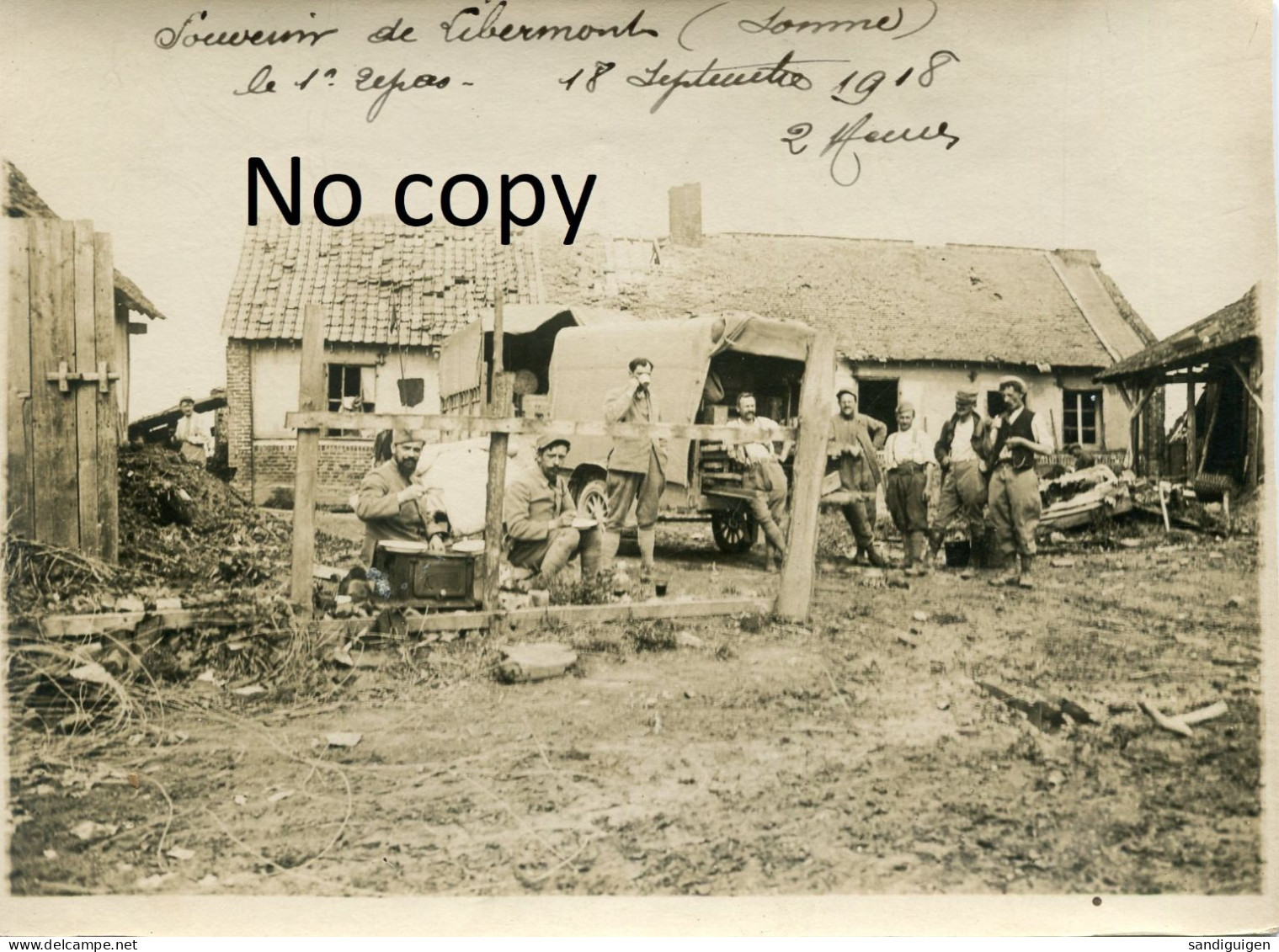 PHOTO FRANCAISE - POILUS ET CAMIONS AU REPOS A LIBERMONT PRES DE FRENICHES - GUISCARD OISE - GUERRE 1914 1918 - Guerre, Militaire